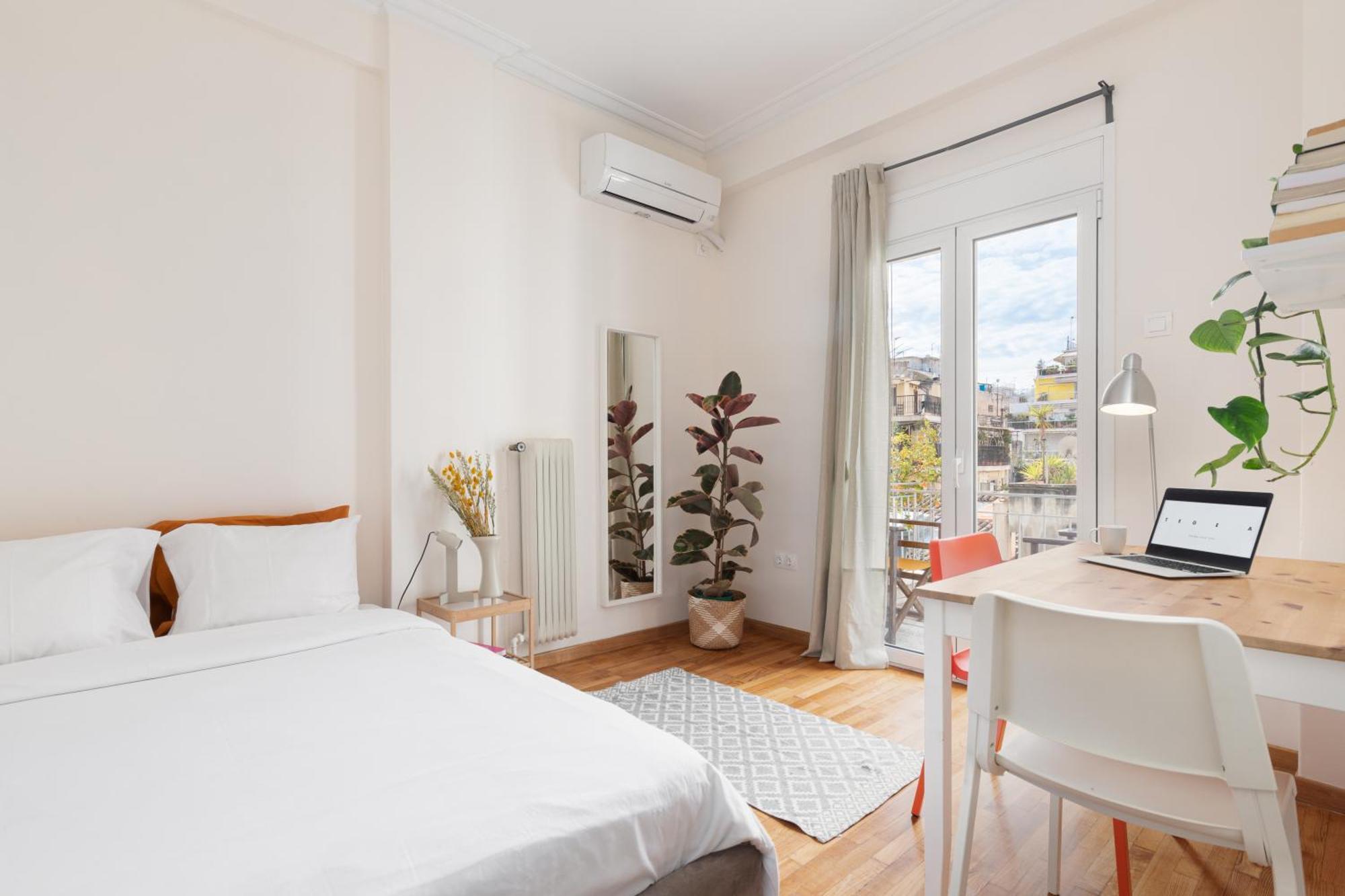 Studio With Sunny Balcony In Exarcheia 아테네 외부 사진