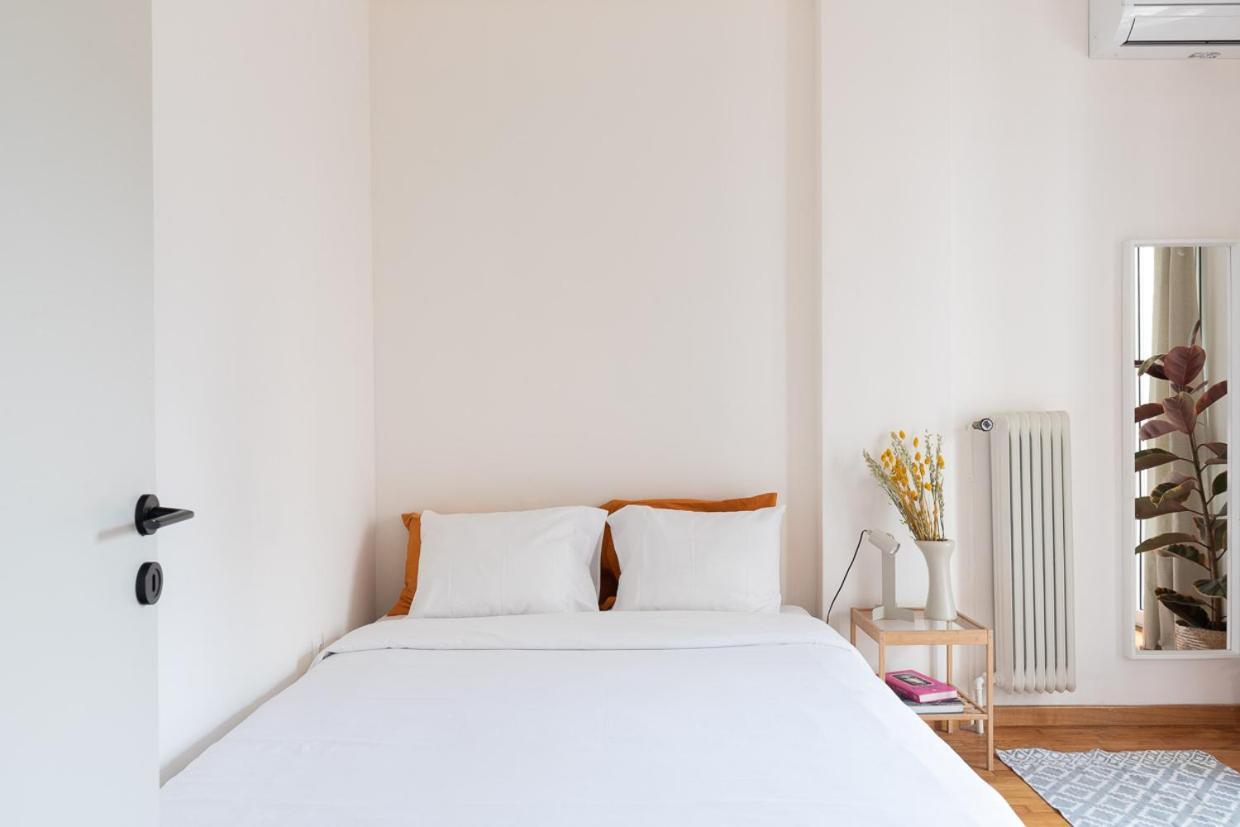 Studio With Sunny Balcony In Exarcheia 아테네 외부 사진